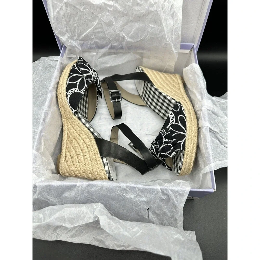 Marc Fisher these shoes